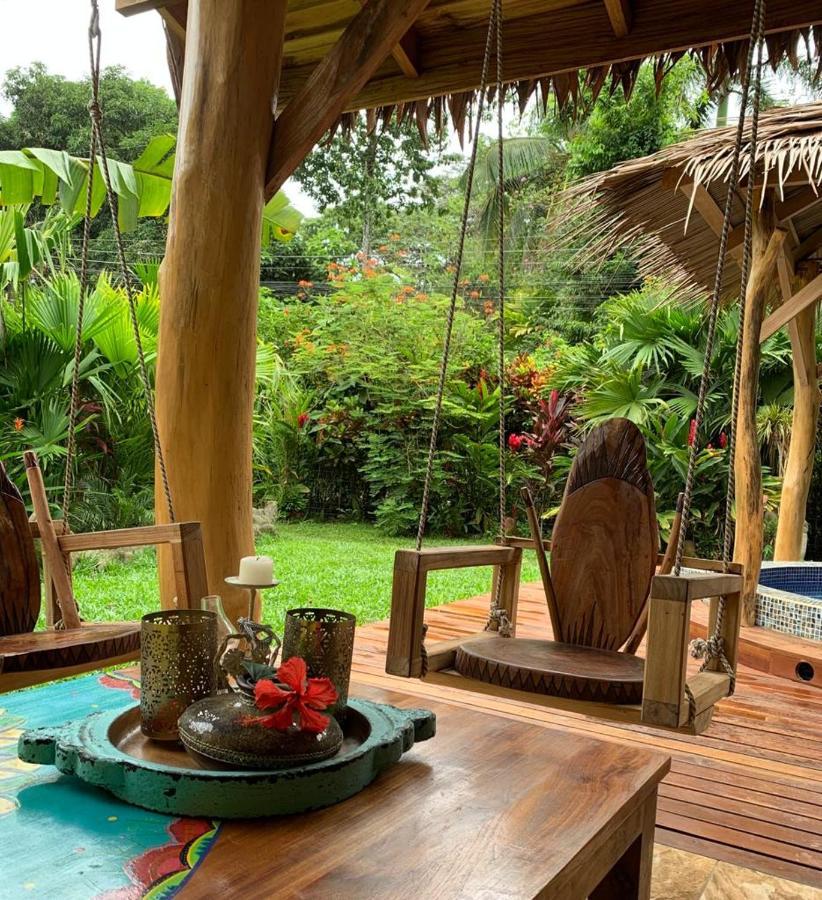 Casa Mambo Bed & Breakfast Кахуита Екстериор снимка